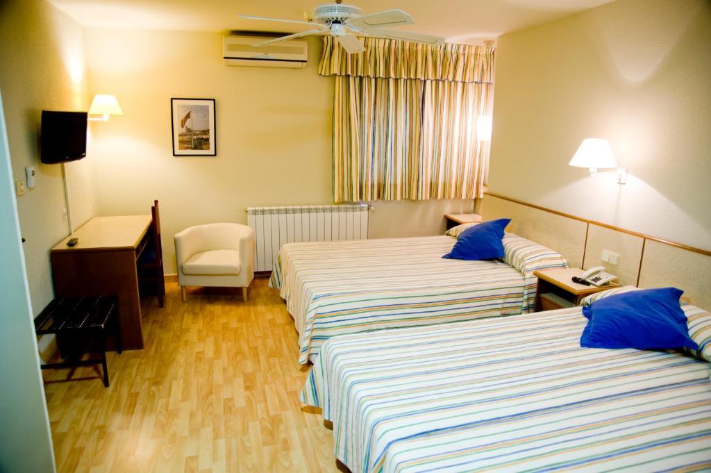 Hotel Балагер Стая снимка